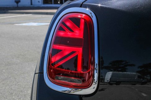 Used 2023 MINI Cooper 4-Door Hardtop image 9
