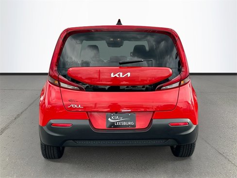 Certified 2022 Kia Soul LX w/ Technology Package image 6