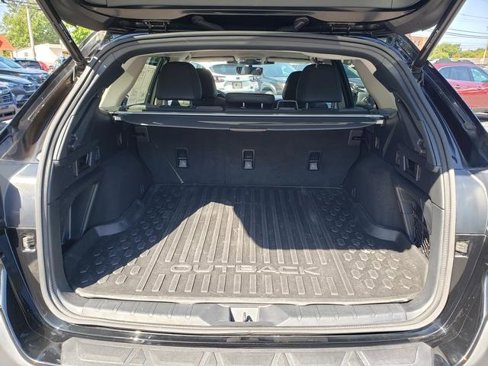 Used 2023 Subaru Outback Onyx Edition image 5
