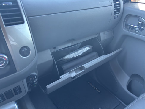 Used 2019 Nissan Frontier SL image 32