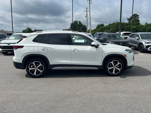 New 2025 Volkswagen Tiguan SE image 2