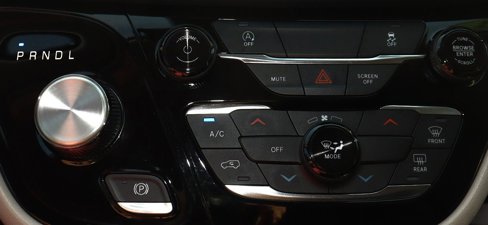 Used 2023 Chrysler Voyager LX image 21