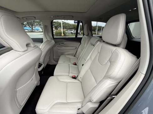 Used 2023 Volvo XC90 B6 Ultimate w/ Protection Package Premier image 4