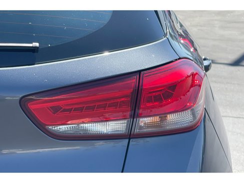 Used 2018 Hyundai Elantra GT w/ Tech Package 03 image 16