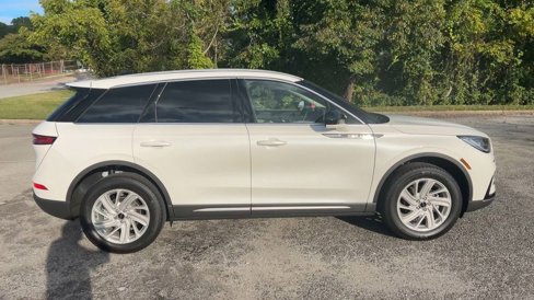 Used 2025 Lincoln Corsair FWD image 10