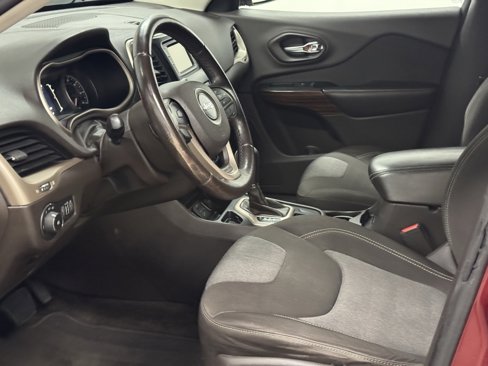 Used 2014 Jeep Cherokee Latitude image 20