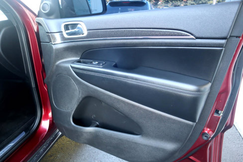 Used 2018 Jeep Grand Cherokee Limited image 44