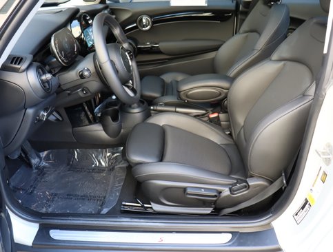 Used 2023 MINI Cooper S w/ Premium Package image 11