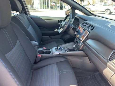Used 2024 Nissan Leaf S image 23