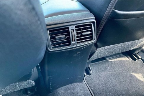 Used 2019 Nissan Rogue Sport SL image 34