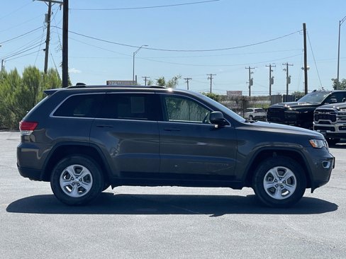Used 2017 Jeep Grand Cherokee Laredo w/ Quick Order Package 2BE image 10