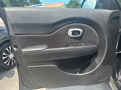 Used 2016 Kia Soul image 10