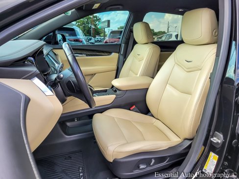 Used 2018 Cadillac XT5 AWD image 8