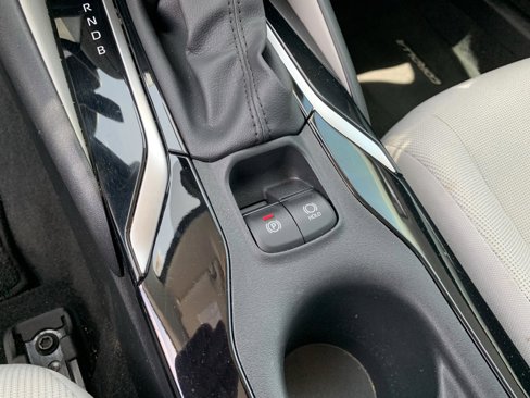 Used 2020 Toyota Corolla LE image 29