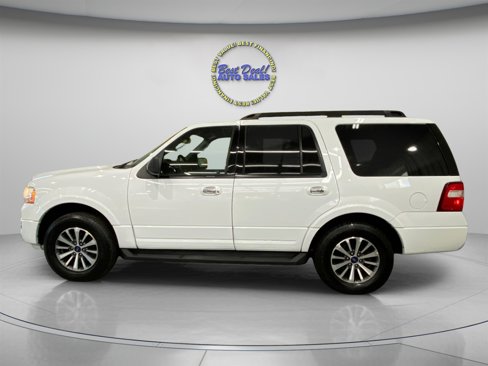 Used 2017 Ford Expedition XLT image 3