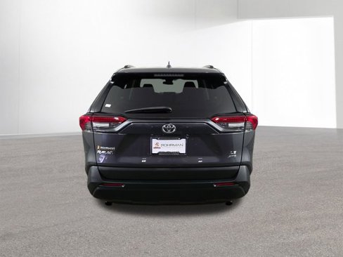 Used 2021 Toyota RAV4 LE image 16