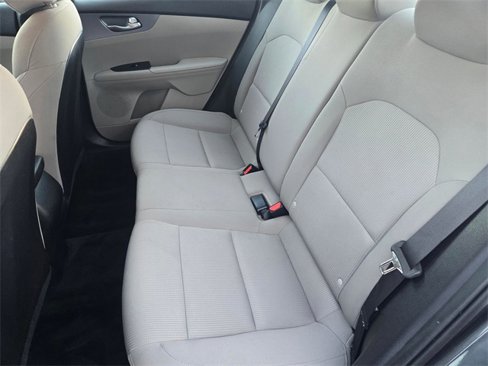 Used 2021 Kia Forte LXS image 8