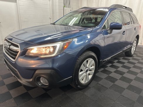 Used 2019 Subaru Outback 2.5i Premium image 4