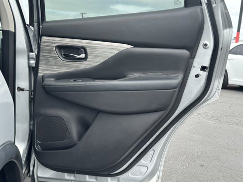 Used 2017 Nissan Murano S image 14