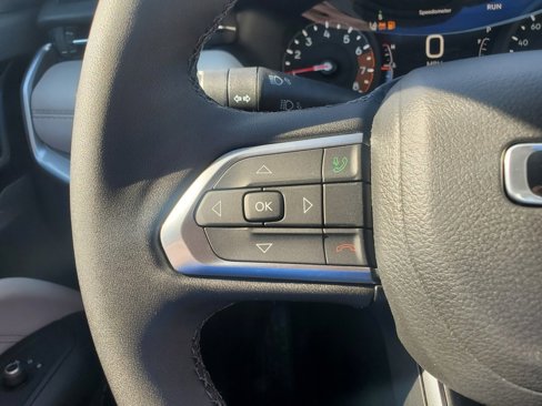 New 2025 Jeep Compass Limited image 16
