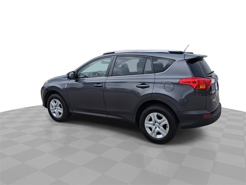 Used 2015 Toyota RAV4 LE image 6