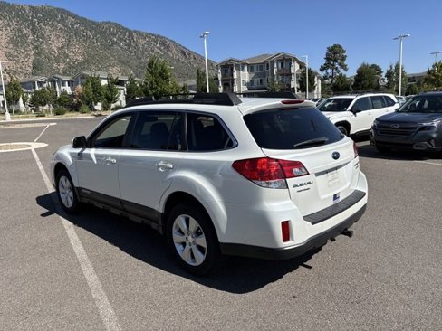 Used 2010 Subaru Outback 2.5i Premium image 5