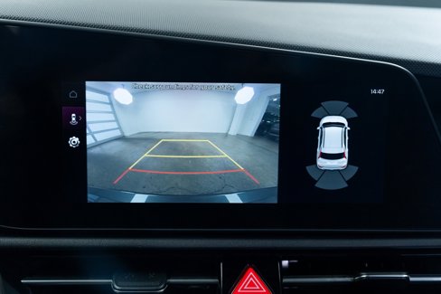 Used 2023 Kia Niro SX image 13