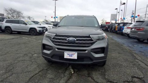 Certified 2022 Ford Explorer XLT image 4