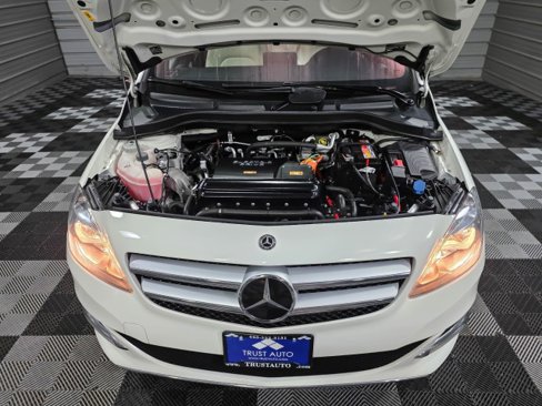Used 2017 Mercedes-Benz B 250e image 39