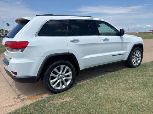 Used 2017 Jeep Grand Cherokee Limited image 4