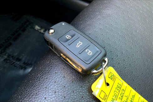 Used 2017 Volkswagen Jetta SE image 13