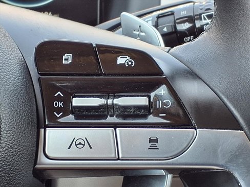 Used 2022 Hyundai Tucson Limited image 16