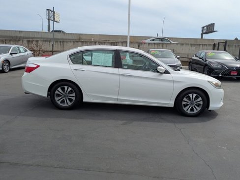 Used 2015 Honda Accord LX image 4