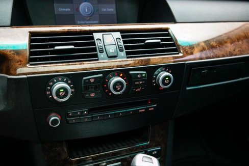 Used 2008 BMW 528xi Sedan image 29