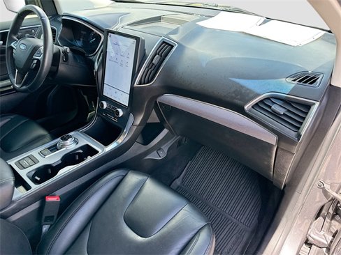 Used 2021 Ford Edge Titanium image 29