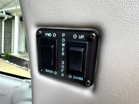 Used 2017 GMC Savana 2500 image 29