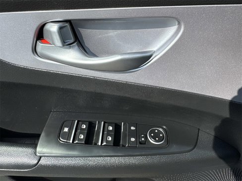 Certified 2024 Kia Forte LXS w/ LXS Technology Package image 37
