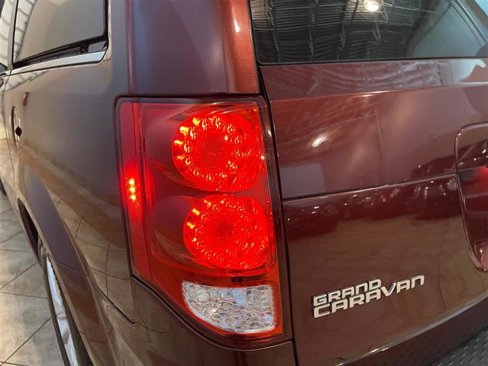Used 2019 Dodge Grand Caravan SXT image 82