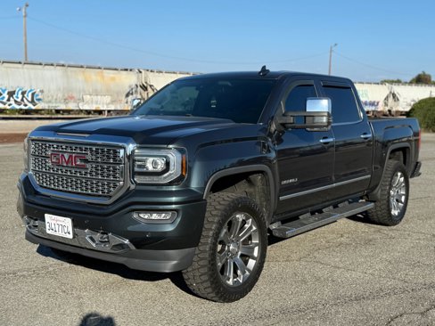 Used 2017 GMC Sierra 1500 Denali image 2