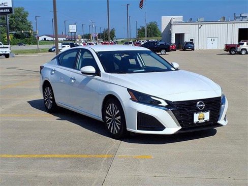 Used 2023 Nissan Altima 2.5 SV image 6