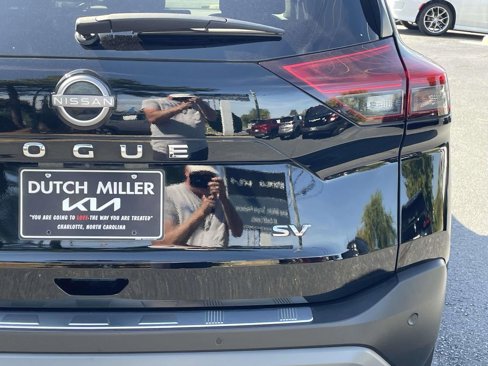 Used 2023 Nissan Rogue SV image 13