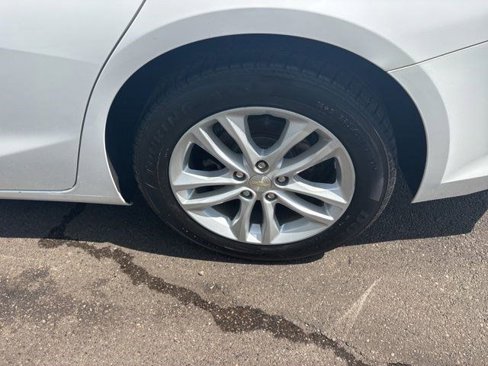 Used 2018 Chevrolet Malibu LT image 44