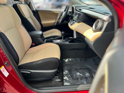 Used 2018 Toyota RAV4 XLE image 25