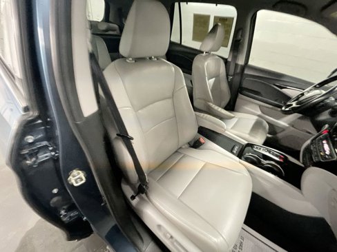 Used 2021 Honda Pilot Touring image 28