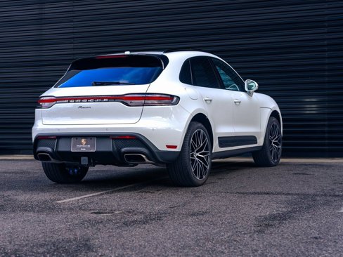 Used 2025 Porsche Macan image 14