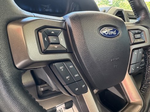 Used 2021 Ford Expedition XLT image 13