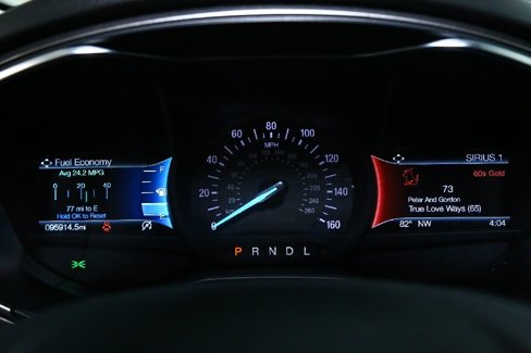 Used 2020 Ford Fusion SE image 24