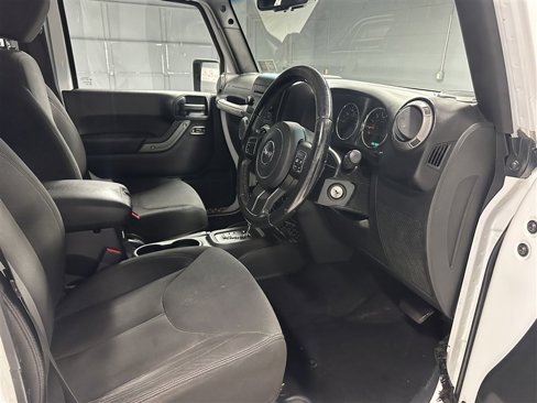 Used 2017 Jeep Wrangler Unlimited Sport image 11