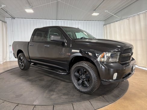Used 2016 RAM 1500 Express w/ Black Ram 1500 Express Group image 11