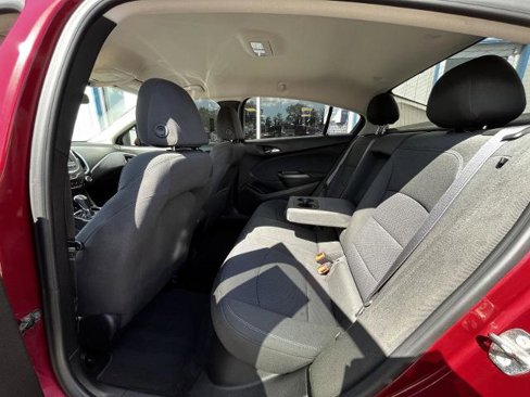 Used 2017 Chevrolet Cruze LT w/ Convenience Package image 31